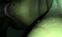 La vecina de ébano da una mamada caliente en video casero